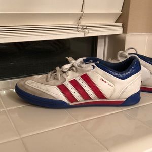 Adidas. Samba Nua II White with red and blue.